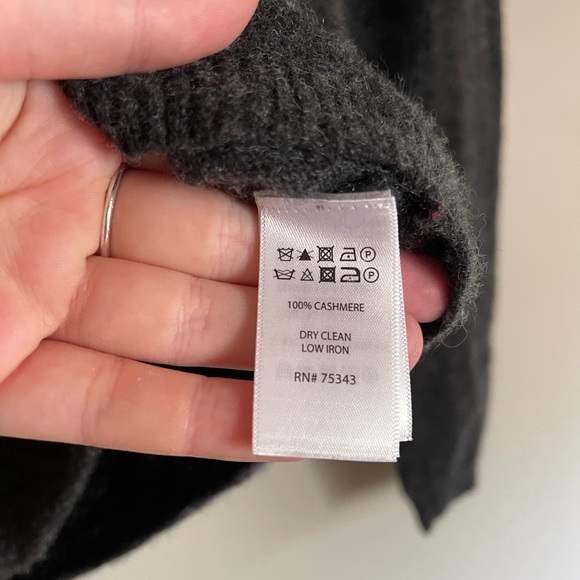 Cashmere Sweater - Picture 5 of 5